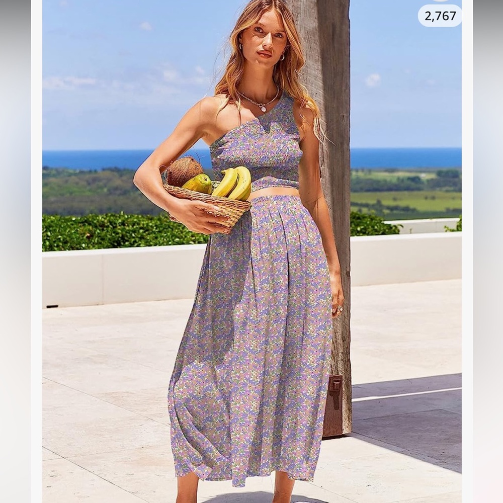 Floral two piece set skirt and ruched crop top